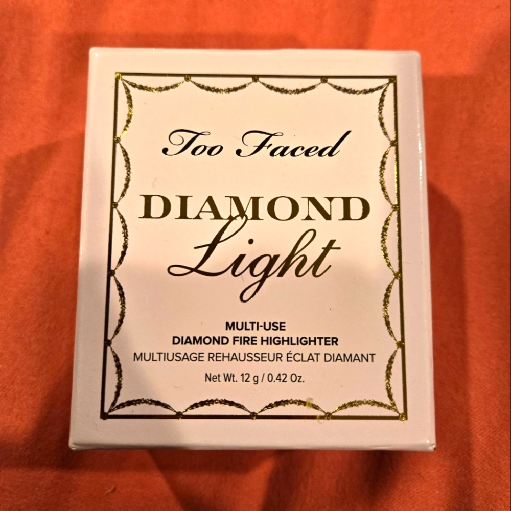 BNIB Too Faced Diamond Light Highlighter